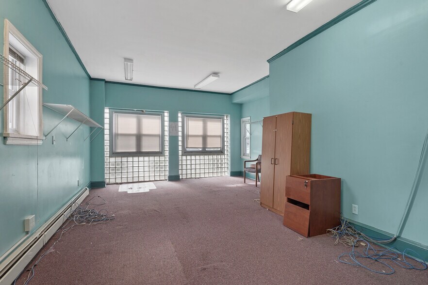 More Photos Of 1106 Main St, Peekskill Storefront Retail Office For Lease