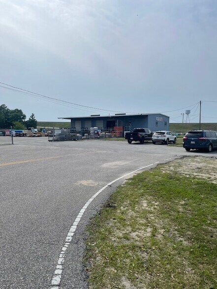 More Photos Of 3321 Us-421 Hwy N, Wilmington Truck Terminal For Sale