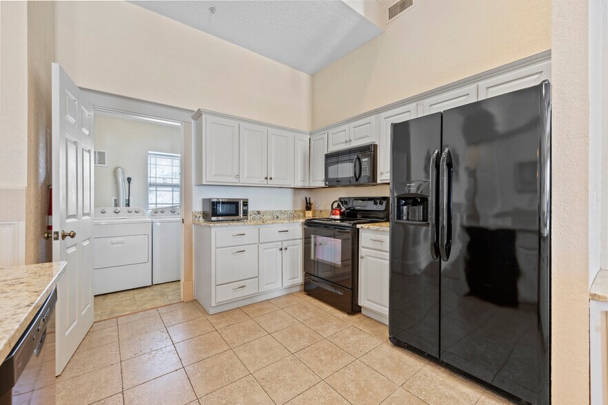 More Photos Of 92 Washington St, Saint Augustine Specialty For Sale
