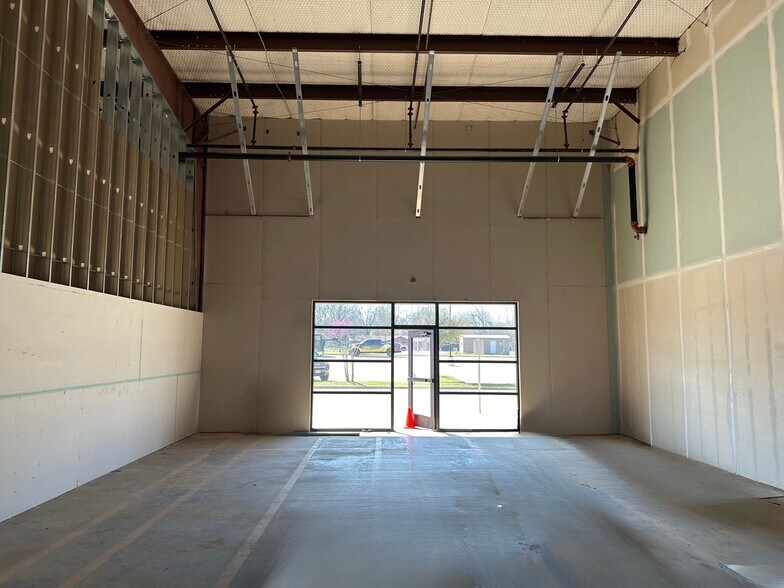 More Photos Of 75 Miranda Lambert Way, Lindale Unknown For Lease