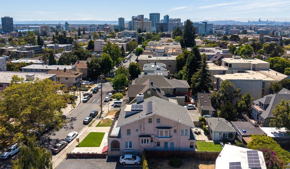 More Photos Of 435 Vernon St, Oakland Specialty For Sale