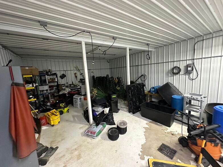 More Photos Of 1003 N Elm St, Tekonsha Distribution For Sale