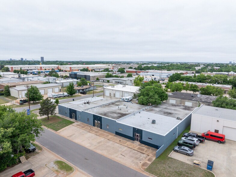 Primary Photo Of 209-211 NE 38th St, Oklahoma City Office For Lease