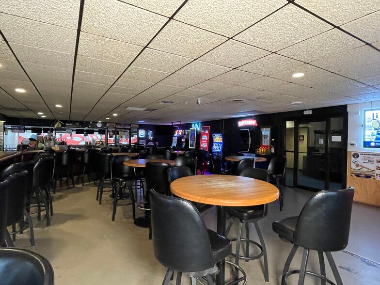 More Photos Of 8085 Highway 51, Minocqua Sports And Entertainment For Sale
