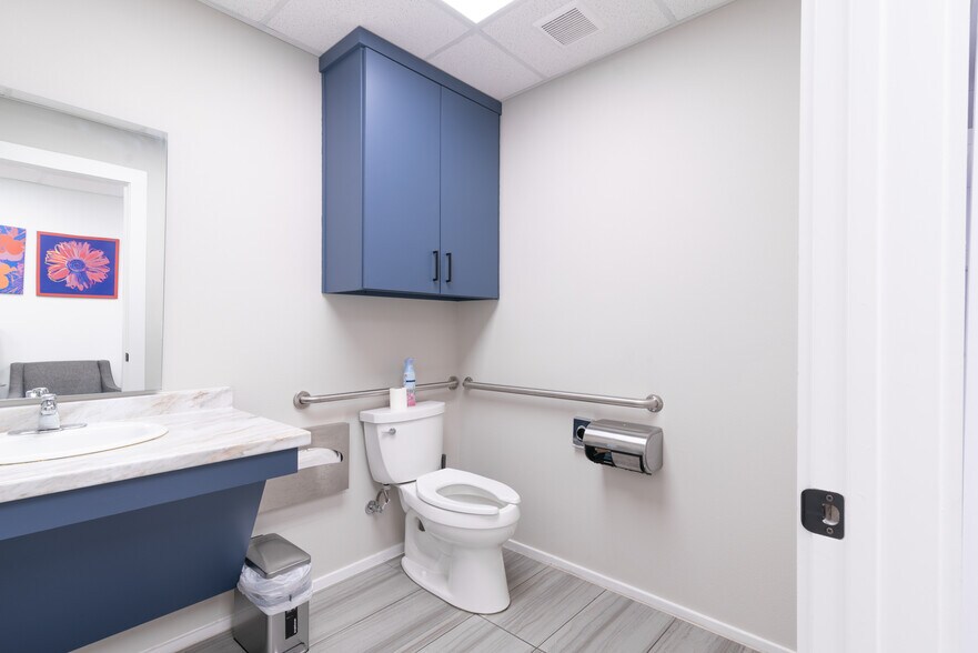 More Photos Of 13740 Research Blvd, Austin Office For Sale