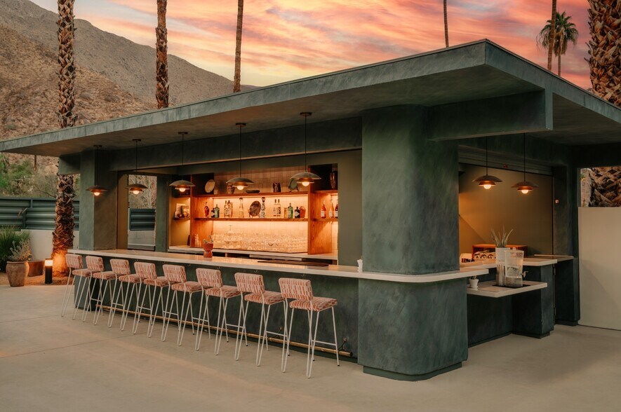 More Photos Of 1700 S Palm Canyon Dr, Palm Springs Hotel For Sale