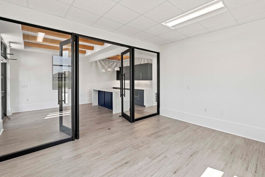 More Photos Of 8118 Fry Rd, Cypress Office For Lease