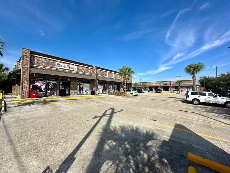 Primary Photo Of 2101 S Claiborne Ave, New Orleans Unknown For Lease