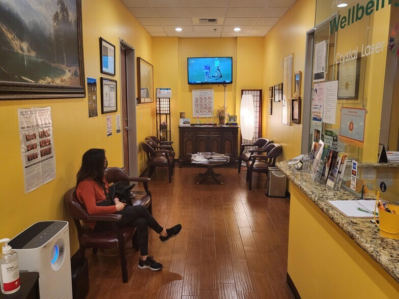 More Photos Of 9900 Stockdale Hwy, Bakersfield Medical For Sale