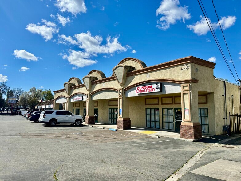 More Photos Of 4445-4447 Auburn Blvd, Sacramento Storefront For Lease