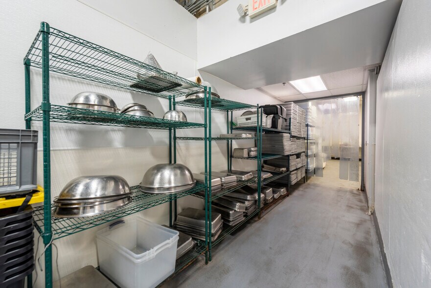 More Photos Of 5150 N State Road 7, North Lauderdale Refrigeration Cold Storage For Lease