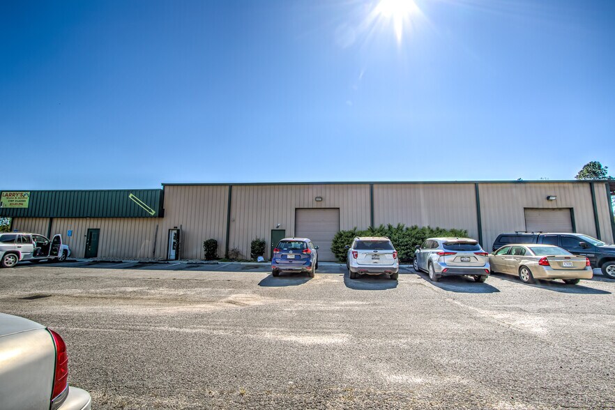 More Photos Of 1982 Jefferson Davis Hwy, Graniteville Showroom For Sale