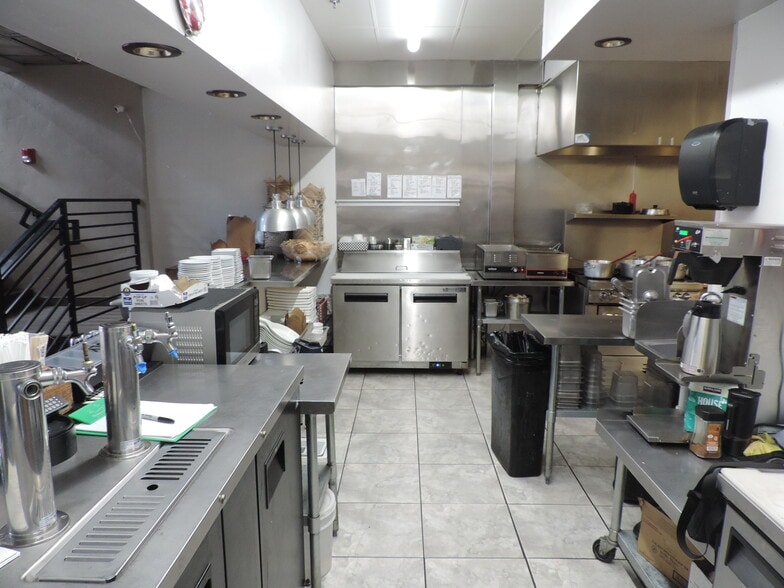 More Photos Of 409 E Main St, Frisco Storefront For Lease