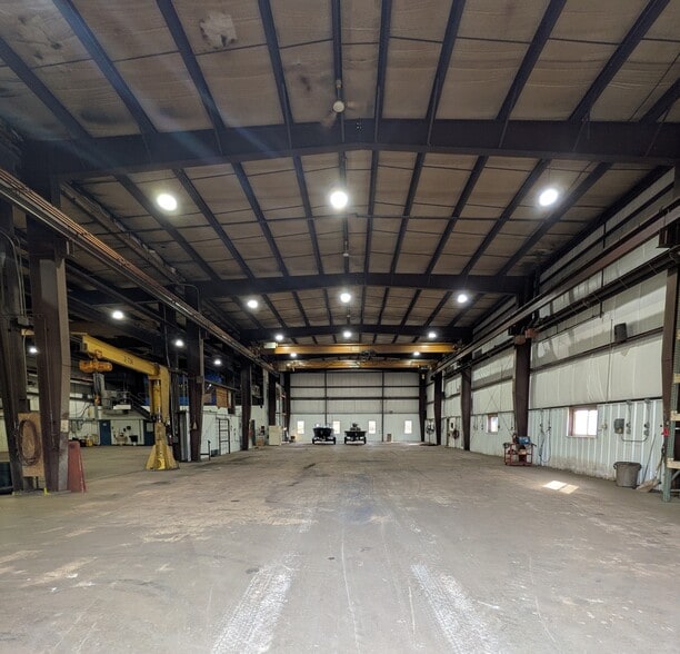 More Photos Of 195 Wendt Dr, Waupaca Warehouse For Sale