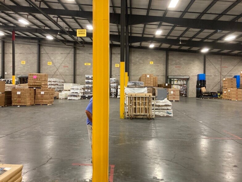 More Photos Of 803-815 Park Ave, Murfreesboro Warehouse For Lease