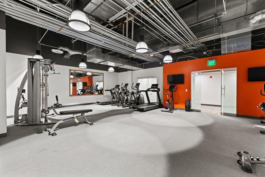 More Photos Of 5416 W Amelia Earhart Dr, Salt Lake City Flex For Lease