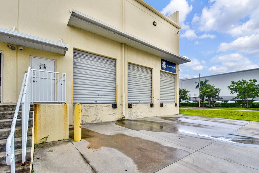 More Photos Of 2020 NW 129th Ave, Miami Warehouse For Lease