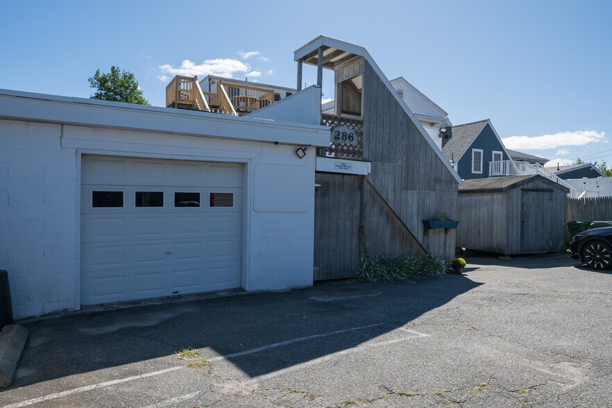 More Photos Of 286 Teaticket Hwy, Teaticket Freestanding For Sale
