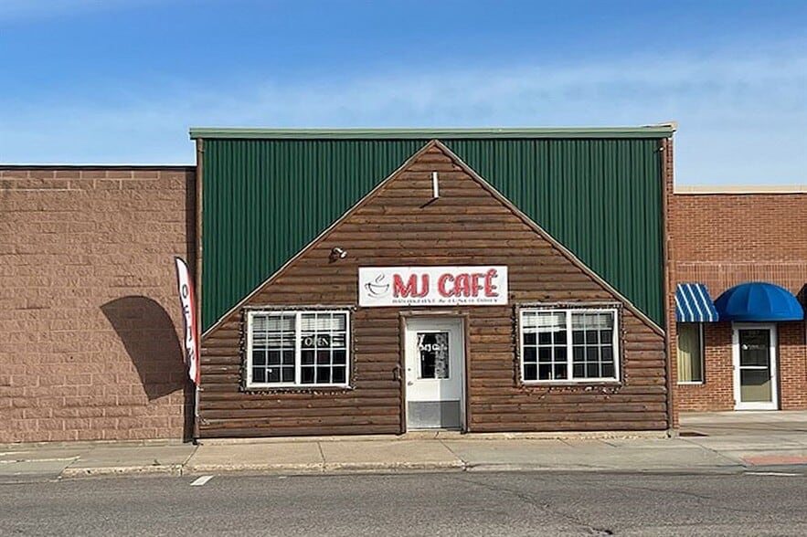 Primary Photo Of 105 Johnson Ave N, Fosston Storefront For Sale