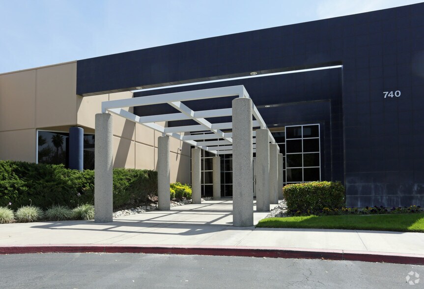 More Photos Of 740 E Carnegie Dr, San Bernardino Office For Sale