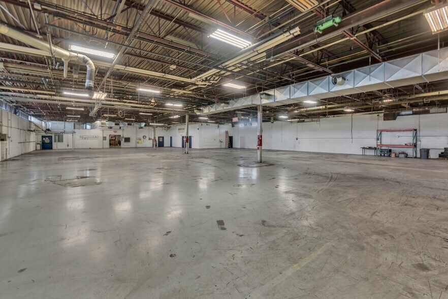 More Photos Of 38 Rainbow Ln, Sanford Warehouse For Sale