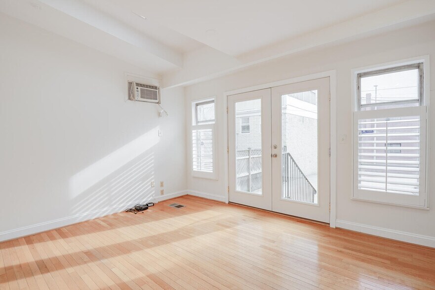 More Photos Of 1804 T St NW, Washington Office For Lease