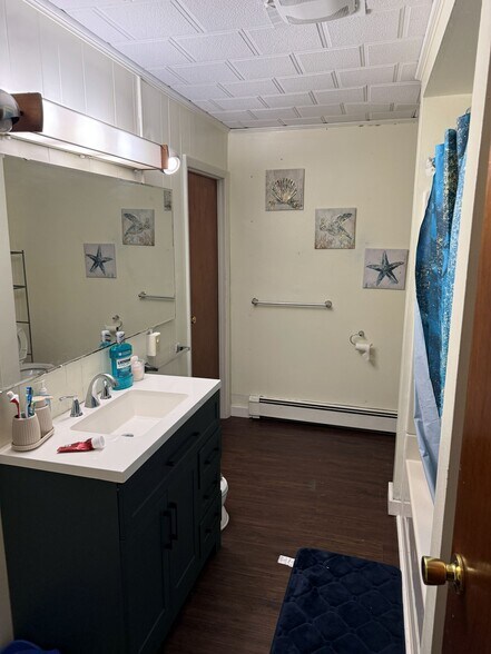 More Photos Of 23 Barlow St, Saint Albans Convenience Store For Sale