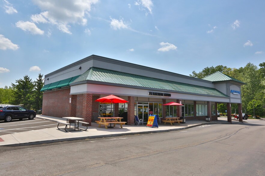 More Photos Of 12 Courtney Dr, Fairport Storefront For Lease