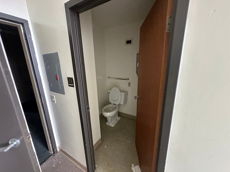 More Photos Of 215 Lelia St, Pittsburgh Apartments For Sale