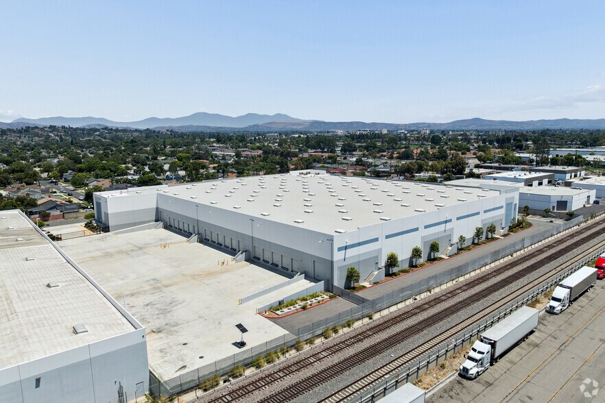 More Photos Of 1500 E Walnut Ave, Fullerton Manufacturing For Lease