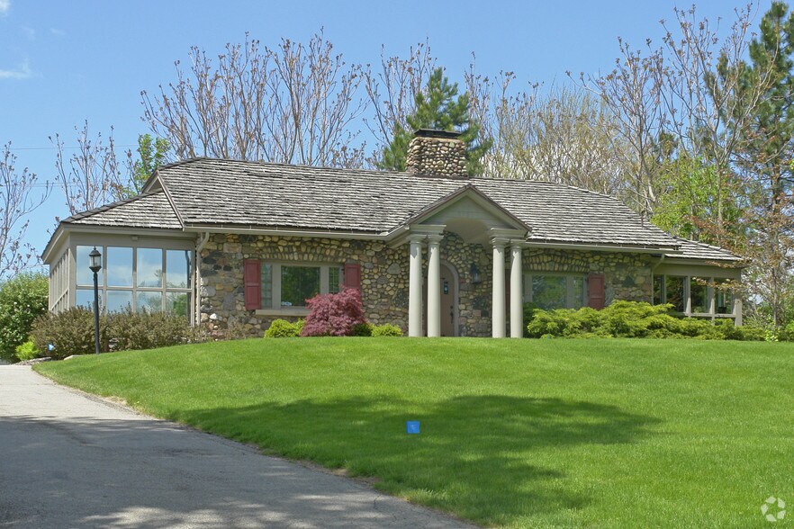 Primary Photo Of 2781 Orange Ave SE, Grand Rapids Medical For Sale