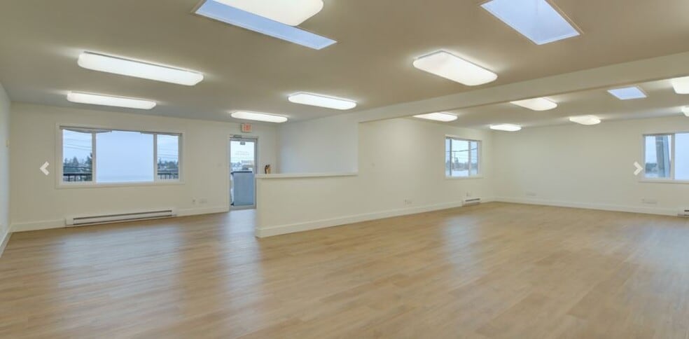 More Photos Of 734 Aldebury St, Victoria Flex For Lease