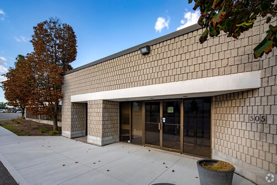 More Photos Of 505 Finley Ave, Ajax Warehouse For Lease