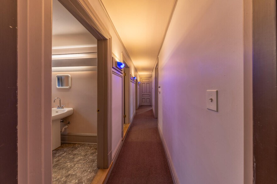 More Photos Of 5 S Newstead Ave, Saint Louis Office For Sale