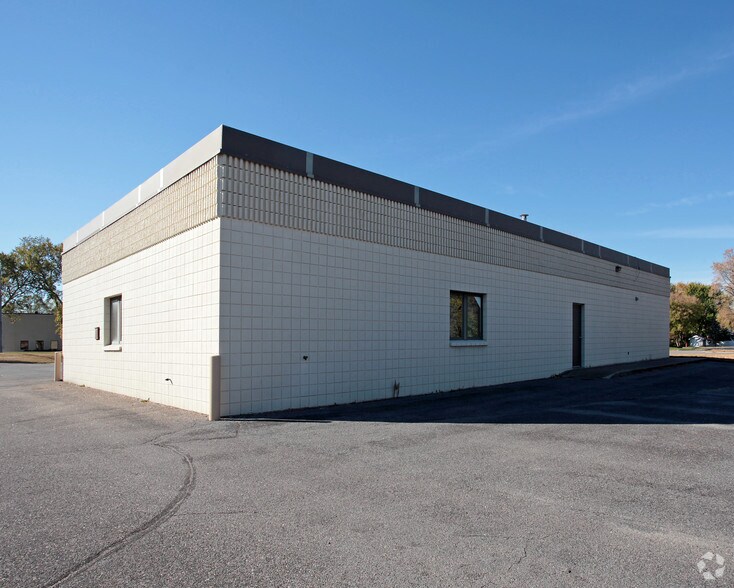More Photos Of 105 NW Old Highway 8 NW, Saint Paul Light Manufacturing For Lease