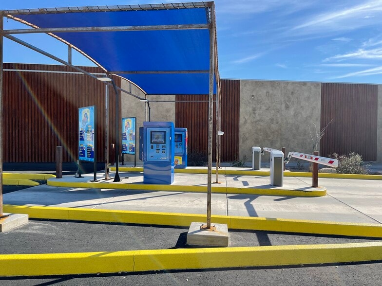 More Photos Of 3510 W Cactus Rd, Phoenix Carwash For Sale