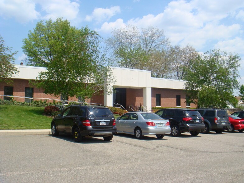 Primary Photo Of 360 Florence Ave, Hillside Medical For Lease