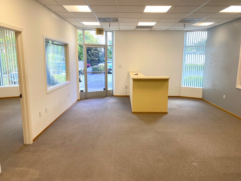 More Photos Of 1300 Grant Ave, Novato Office For Lease
