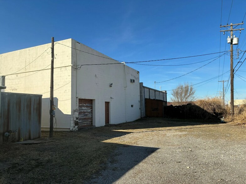 More Photos Of 313 NE 36th St, Oklahoma City Manufacturing For Sale
