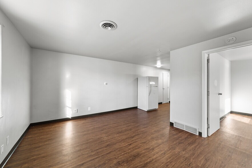 More Photos Of 1105 2nd Ave, Akron Apartments For Sale