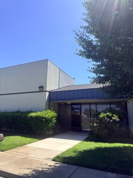 More Photos Of 9700 Goethe Rd, Sacramento Office For Sale