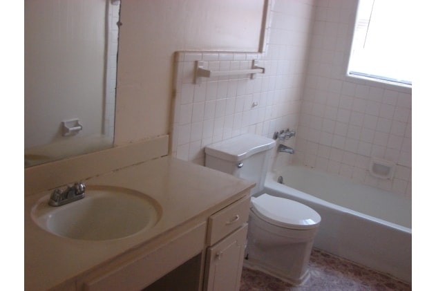 More Photos Of 3235 S Mendenhall Rd, Memphis Apartments For Sale