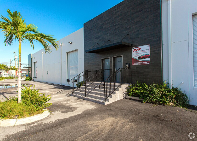 More Photos Of 3465 NW 71st Ter, Miami Warehouse For Lease