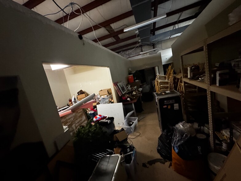 More Photos Of 257-263 W Rittenhouse St, Houston Warehouse For Sale