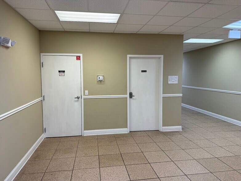 More Photos Of 5431 E Silver Springs Blvd, Silver Springs Office For Lease