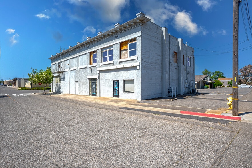 More Photos Of 6701 2nd St, Riverbank Specialty For Sale