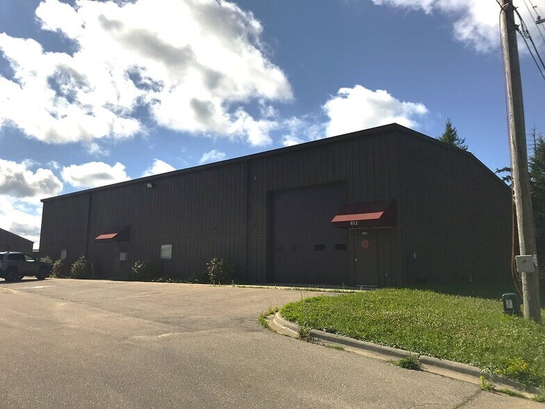 More Photos Of 612 N Main St, Cottage Grove Distribution For Lease
