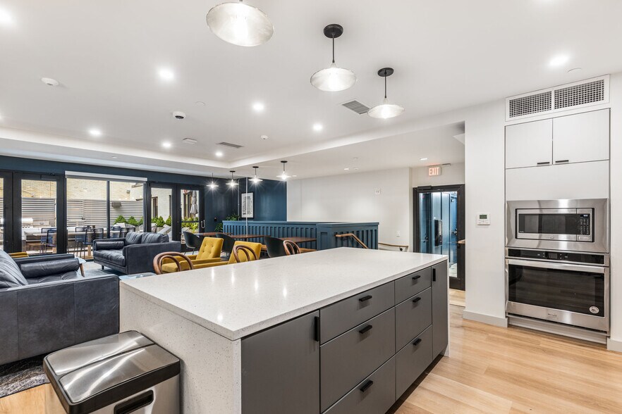 More Photos Of 316 4th Ave, Pittsburgh Apartments For Lease