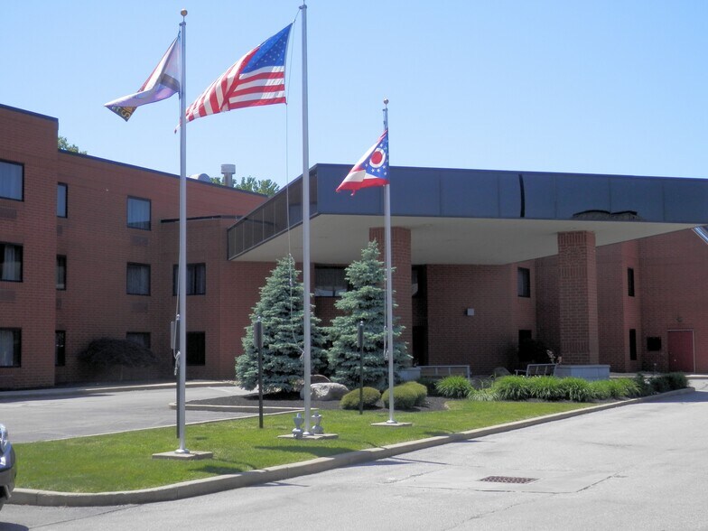 More Photos Of 5783 Heisley Rd, Mentor Hotel For Sale