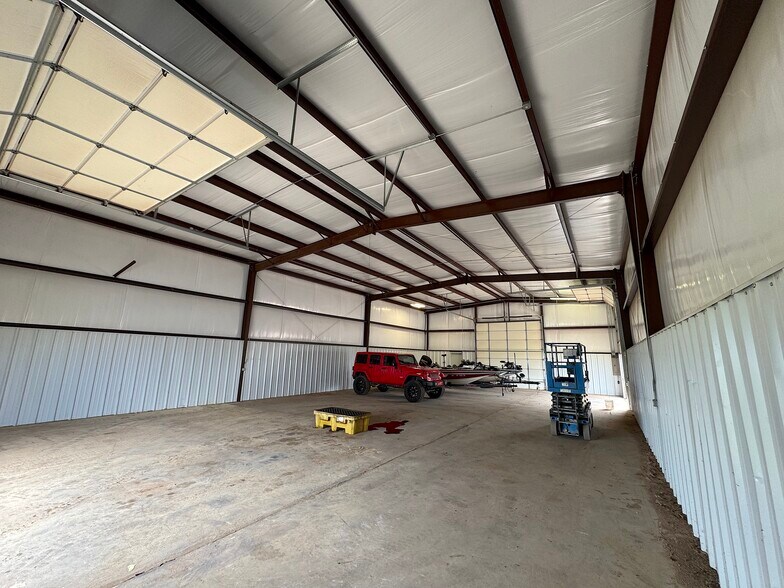 More Photos Of 201 Airport Road, Hinton Flex For Sale